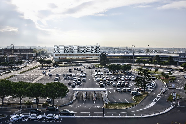 Omgeving vliegveld en NH Hotel